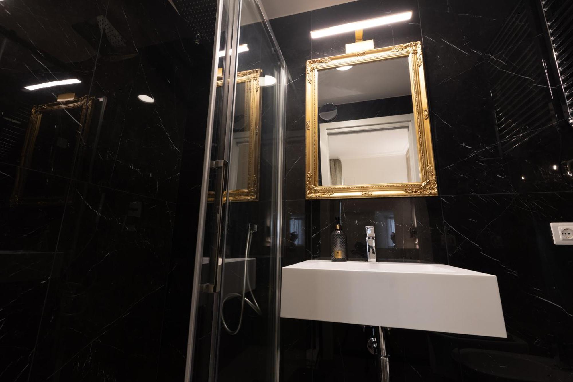 De Vince Suites - Luxury Rooms - Roma Termini Eksteriør bilde